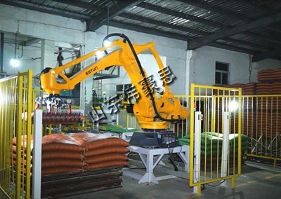 為什么粉料碼垛機器人能逐步替代傳統(tǒng)勞動力？