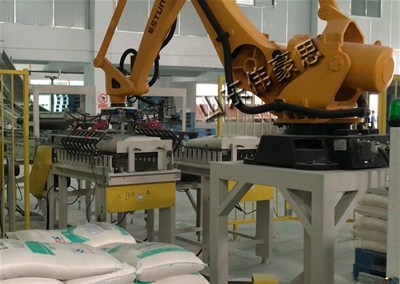 袋式碼垛機(jī)器人能促使企業(yè)智能化轉(zhuǎn)型的原因？