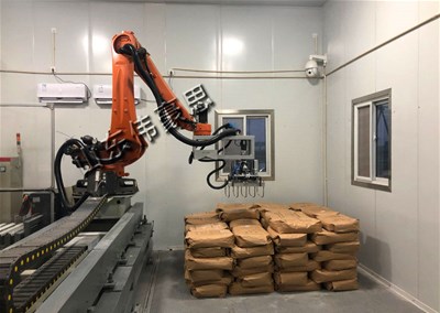 化工企業(yè)使用袋料自動拆垛機器人有什么好處？