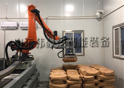 山東移動式自動碼垛機廠家，紙袋機器人自動碼垛系統(tǒng)